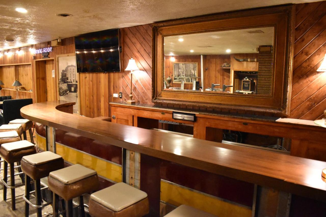 Silver Horseshoe