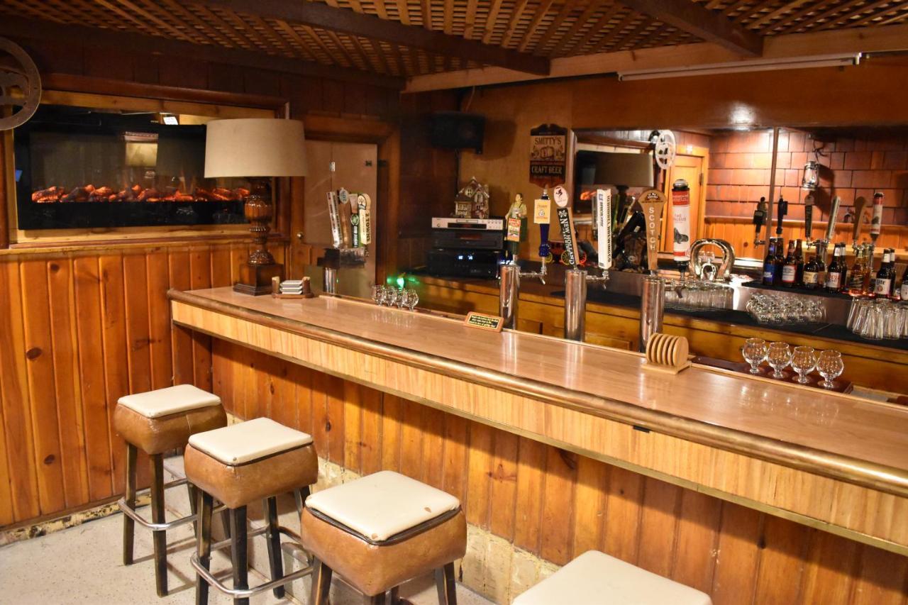 Silver Horseshoe Hotel 2*