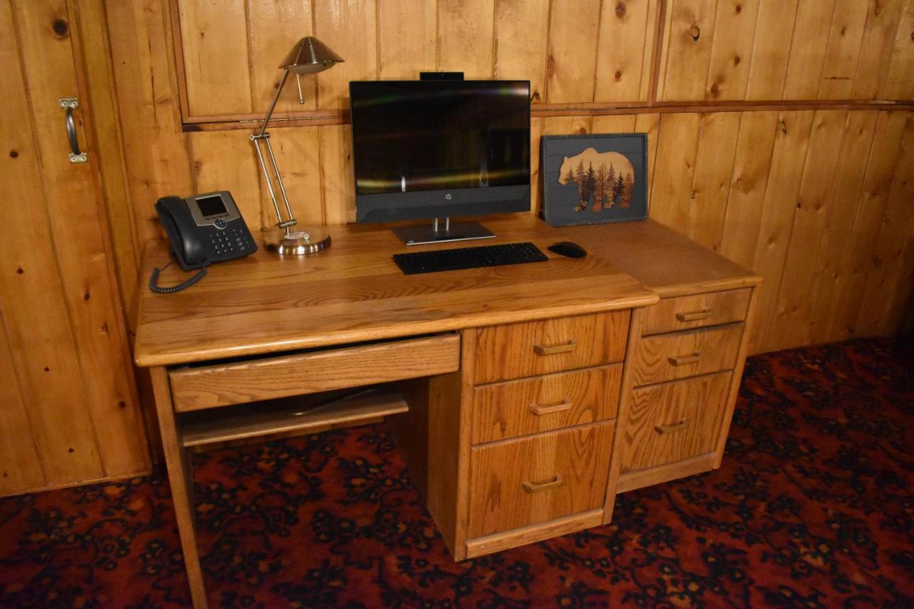 Hotel Silver Horseshoe 2*