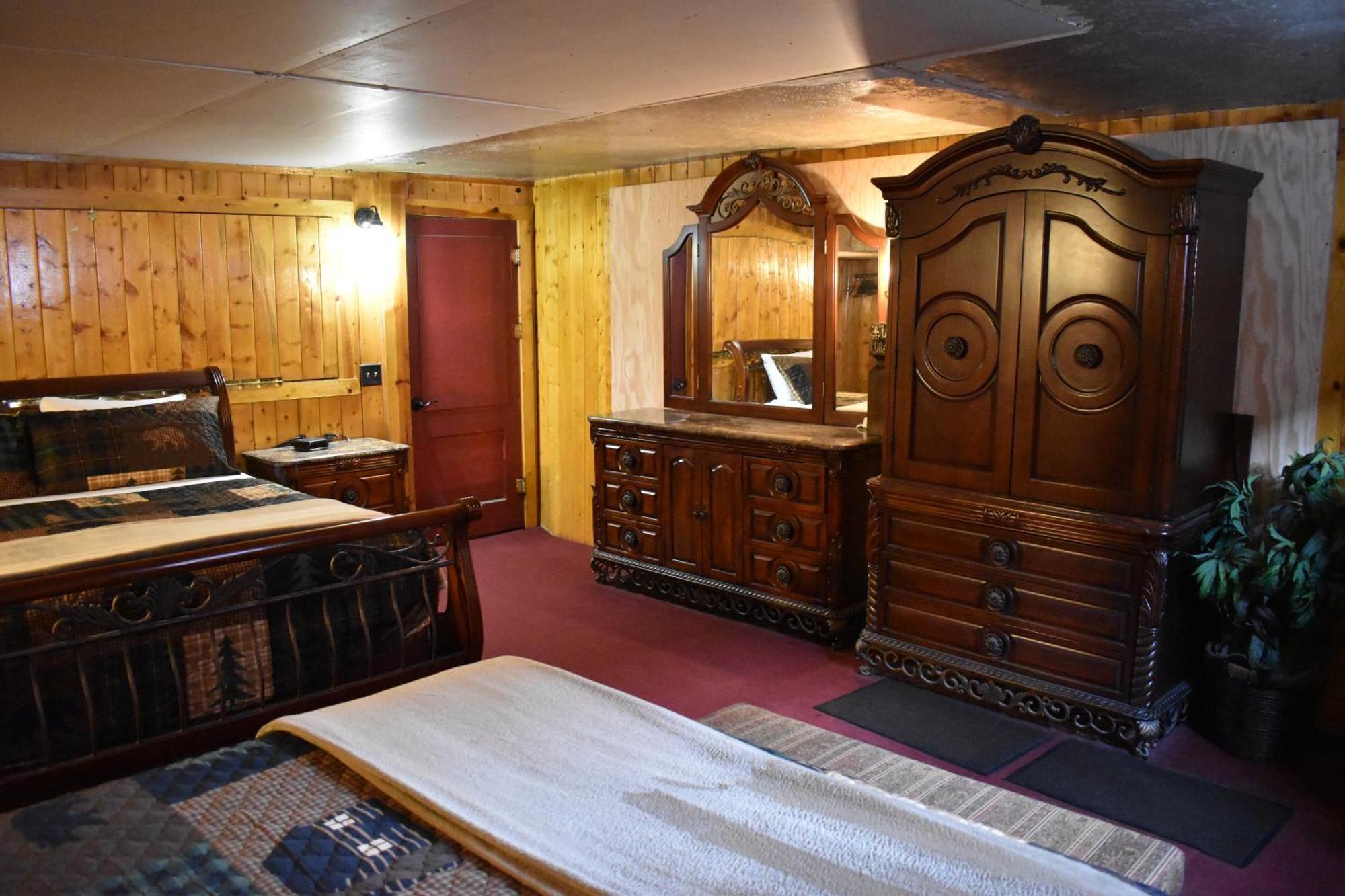 Silver Horseshoe Hotel